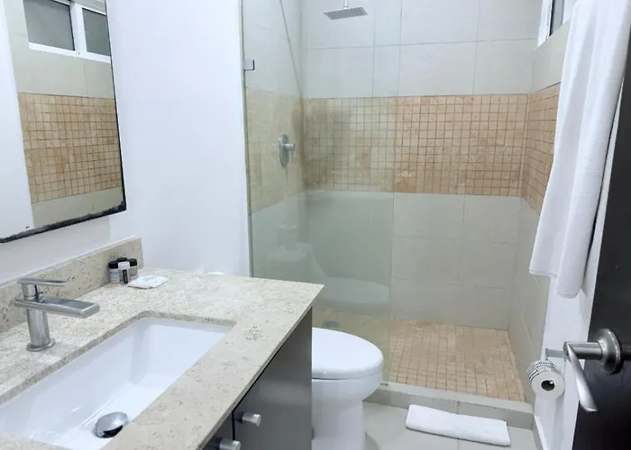 Sabbia Block From 5th Apartment *
